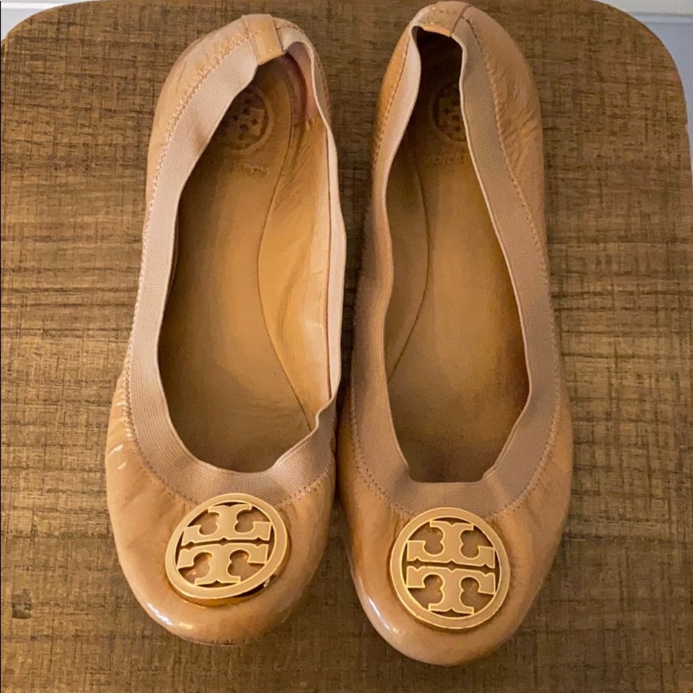 Tory Burch nude patent flats